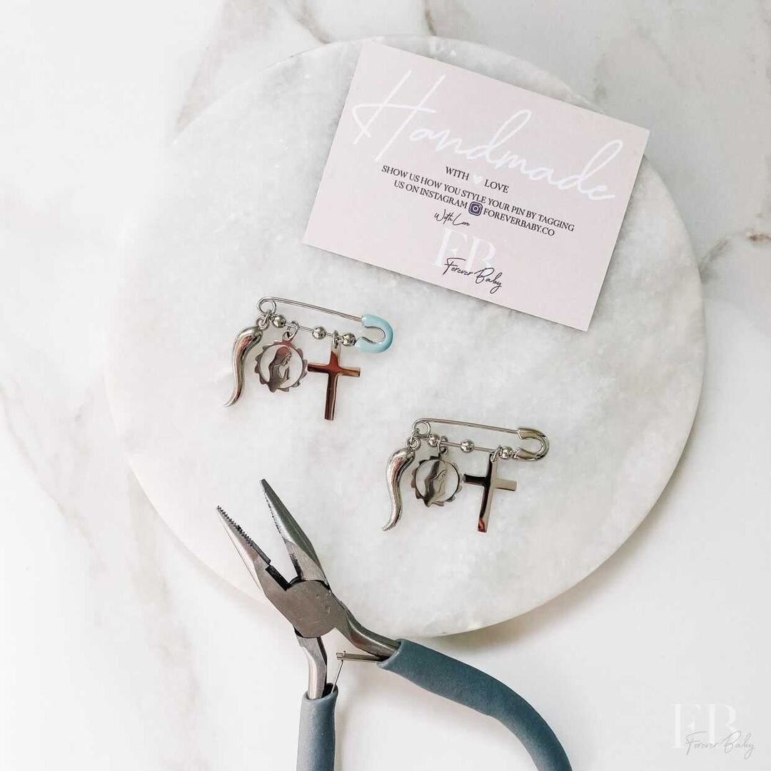 Corni Cross Silver Pin - 3 Charm