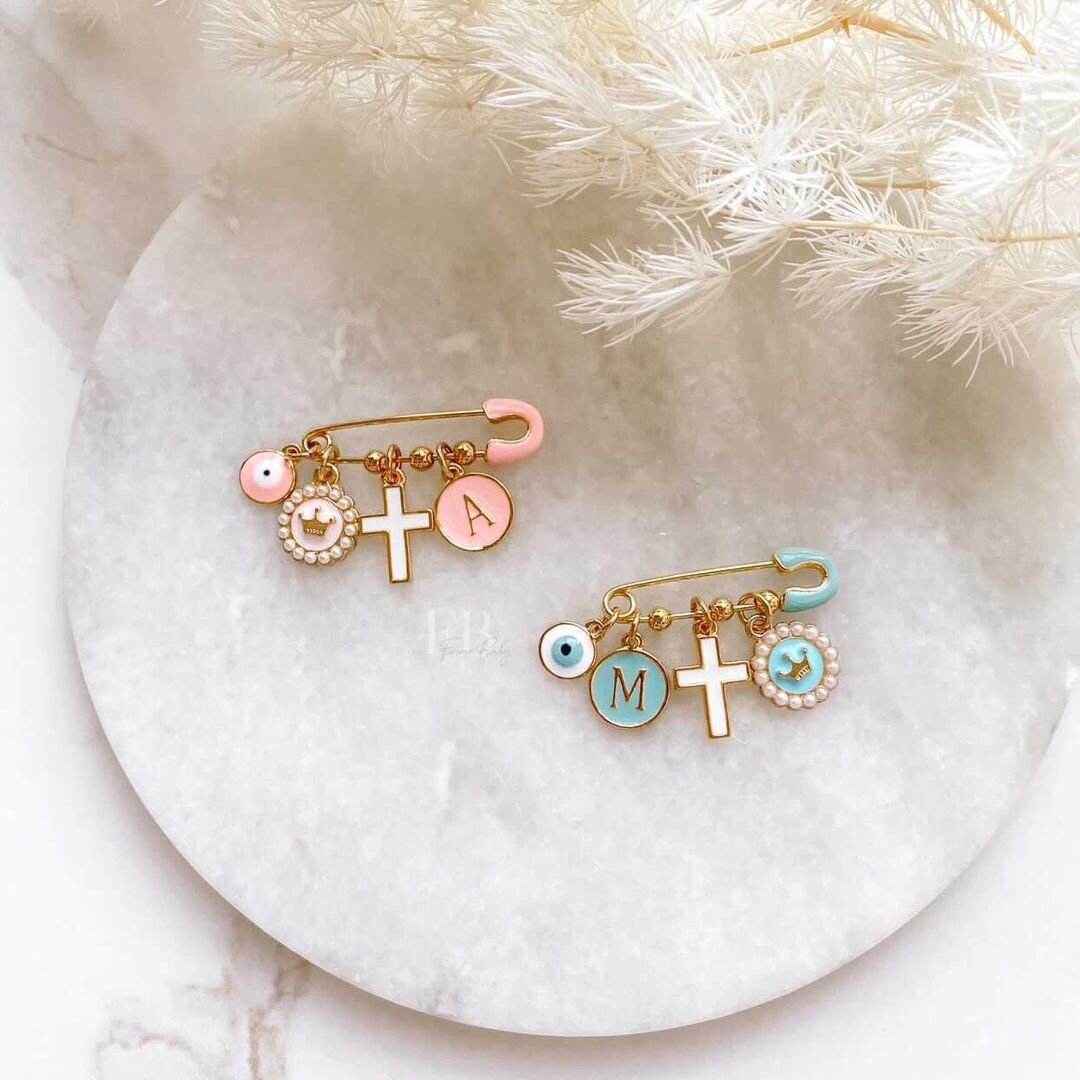 Crown Pin - 4 Charm